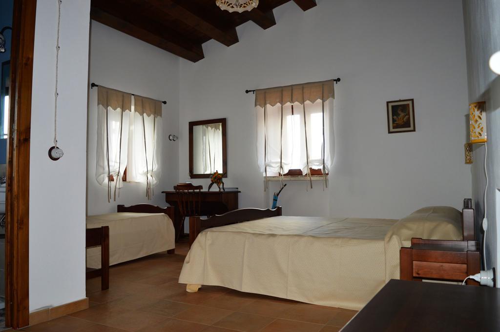 Agriturismo Pattina Villa Pettineo ภายนอก รูปภาพ